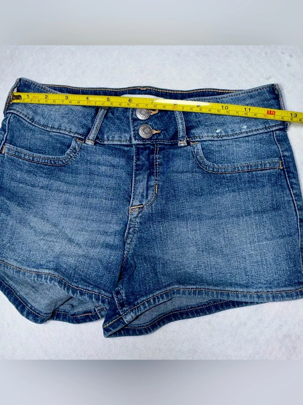 Abercrombie Kids Mid Rise Shortie Denim Shorts Girls Size 11/12 EUC Blue